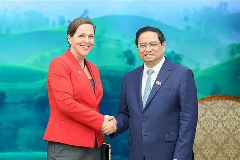 Vietnam y Estados Unidos por promover la cooperación económica 