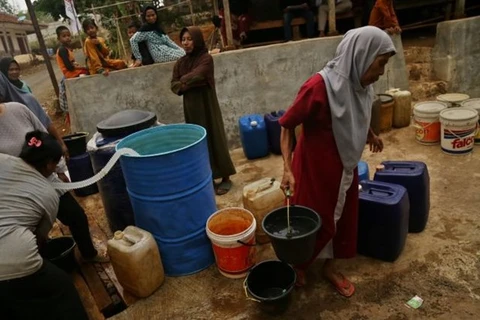 Indonesia lanza ayuda en efectivo a favor de comunidades afectadas por la sequía