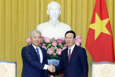Visita de presidente mongol a Vietnam crea nuevo paso de avance para relaciones bilaterales