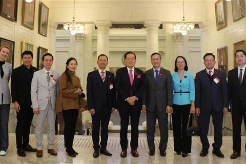 Senado de Canadá acoge una ceremonia en honor al embajador de Vietnam
