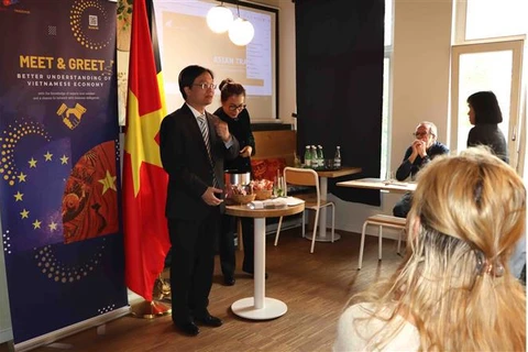Introducen potencial del turismo MICE en Vietnam a empresas belgas de viajes 