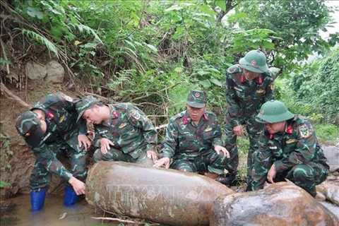 Bombas de guerra desactivadas de forma segura en provincia de Quang Tri