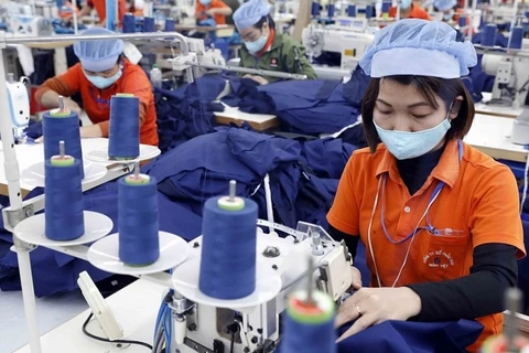 Exportaciones textiles de Vietnam por alcanzar 44 mil millones de dólares en 2024 