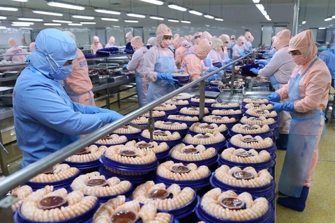 Vietnam exporta camarones a 100 países y territorios