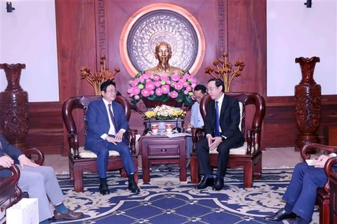 Ciudad Ho Chi Minh y provincia surcoreana por promover cooperación 