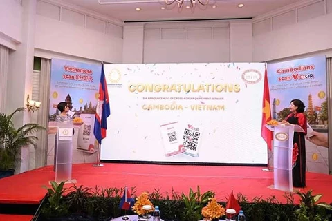 Lanzan sistema de pago transfronterizo de QR Vietnam - Camboya 