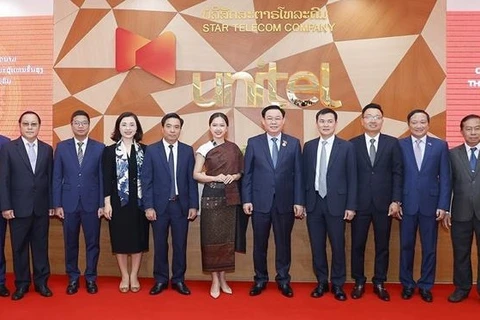 Presidente destaca aportes de Star Telecom a la garantía de bienestar en Laos