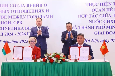 Amplían cooperación entre capitales de Vietnam y Belarús