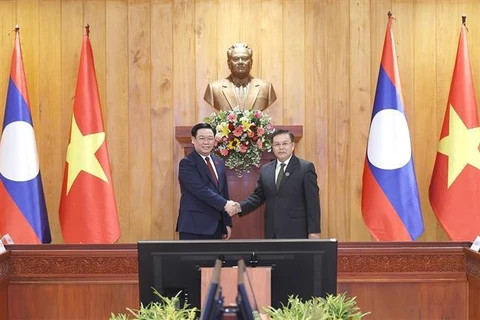 Alaban significado de visita del titular del Parlamento vietnamita a Laos