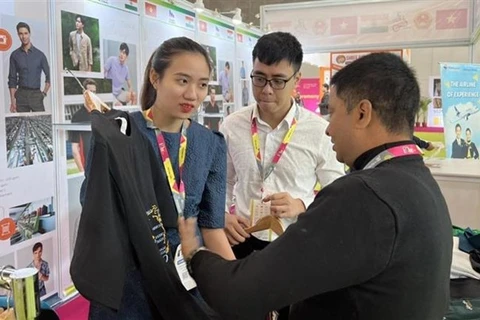 Vietnam promueve productos textiles en la India