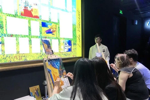 Efectúan primera exposición de arte interactivo multisensorial en Vietnam sobre Van Gogh