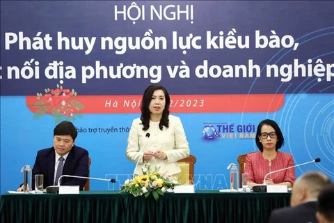 Promueven recursos humanos vietnamitas en el extranjero
