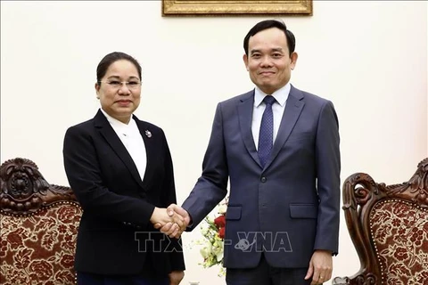 Vicepremier vietnamita recibe al ministro laosiano de Información, Cultura y Turismo