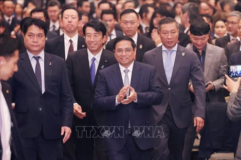 Premier vietnamita asiste al Foro económico Vietnam-Japón
