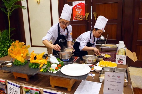 Chefs demuestran sus habilidades en concurso culinario de Da Nang