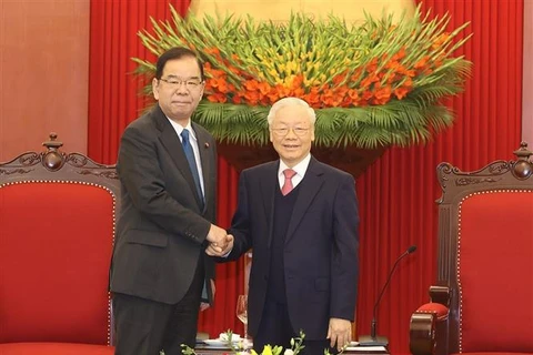 Máximo dirigente partidista recibe a delegación del Partido Comunista de Japón 
