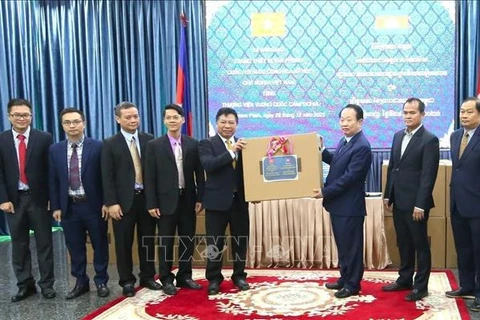 Intensifican cooperación profunda entre órganos legislativos de Vietnam y Camboya