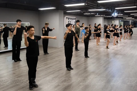 Pro.G Academy, destacado centro de capacitación para bailarines en Hanoi