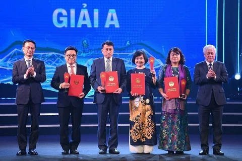 Honran a obra sobre soberanía vietnamita en Premios Nacionales del Libro 2023