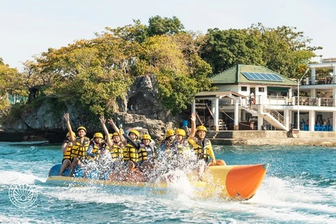 Filipinas gana fondo multimillonario por servicios a turistas internacionales en 2023