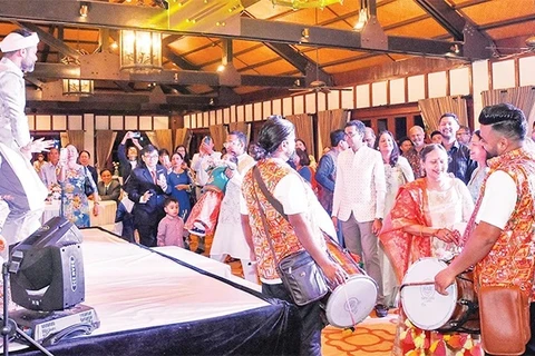 Da Nang por convertirse en principal destino de turismo de bodas