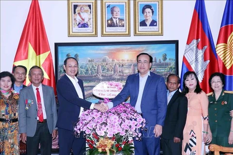 Dirigente municipal felicita a Camboya por 45° aniversario de Victoria del 7 de enero