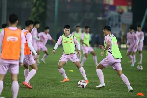 Anuncian lista de 30 jugadores de selección vietnamita para entrenamiento en Qatar
