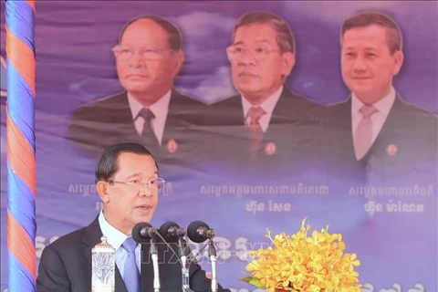 Mitin en Camboya para celebrar 45º aniversario de Victoria del 7 de enero