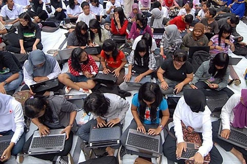 Indonesia mejora la alfabetización digital de los ciudadanos