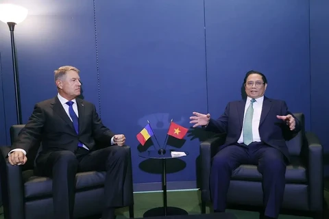 Visita del primer ministro vietnamita acapara atención de prensa rumana
