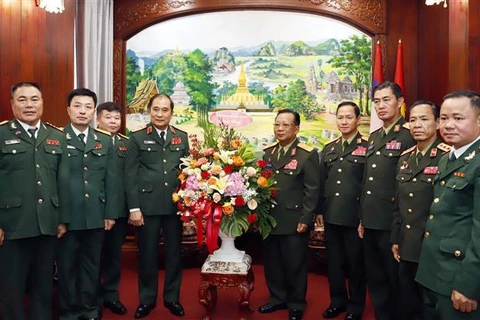 Vietnam felicita al Ejército Popular de Laos por 75 años de fundación 