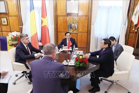 Vietnam y Rumania patentizan disposición de intensificar lazos multisectoriales