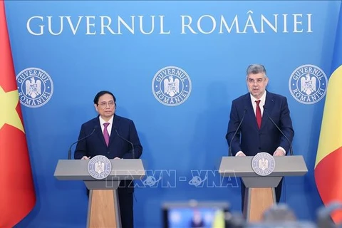 Premieres de Vietnam y Rumania se reúnen con la prensa tras conversaciones