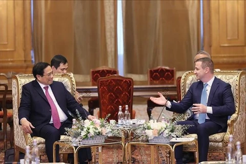 Vietnam concede gran importancia al fomento de relaciones con Rumania, destaca premier