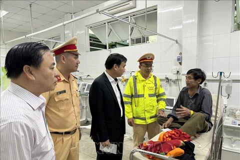 Primer ministro insta a resolver consecuencias del accidente de tráfico en Da Nang