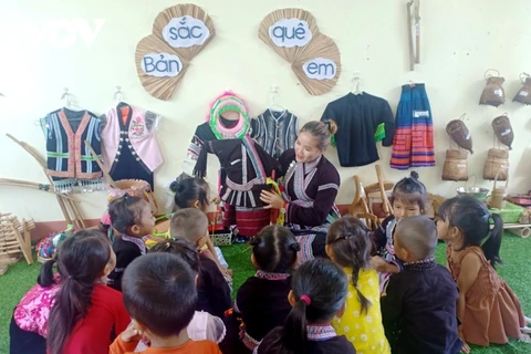 Minorías étnicas en provincia vietnamita preservan rasgos culturales tradicionales