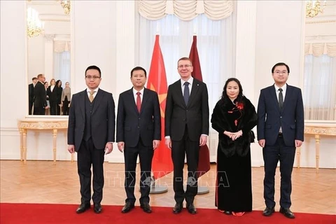 Presidente: Letonia espera promover cooperación multifacética con Vietnam 
