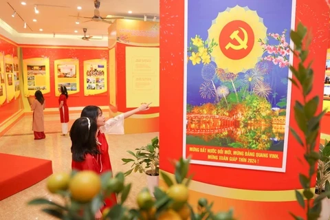 Partido Comunista de Vietnam-Ejemplo de teoría y práctica revolucionaria