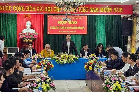 Buscan garantizar seguridad durante festival de Pagoda Huong en Vietnam