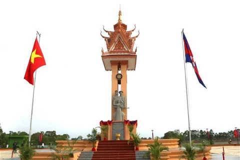 Inauguran otro monumento de amistad Vietnam-Camboya
