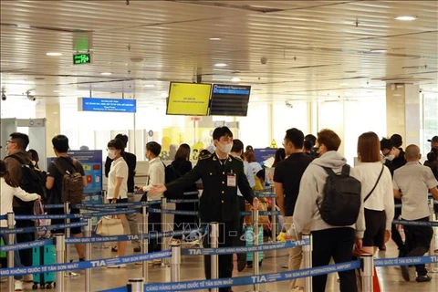 Aeropuerto Tan Son Nhat recibe a más de 3,8 millones de pasajeros en Tet