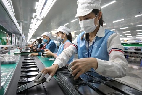 Exportación de telefonos y sus componentes de Vietnam registra aumento considerable