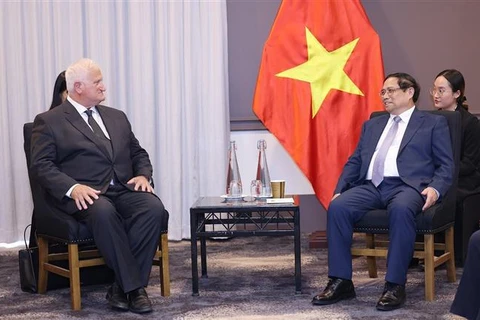 Premier vietnamita se reúne con directivos de corporaciones australianas