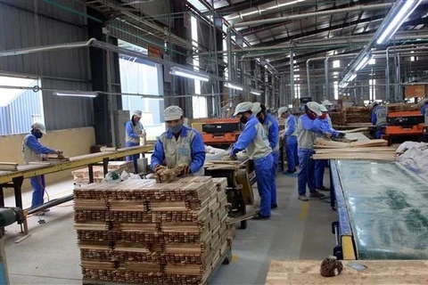 Vietnam aspira a alcanzar 15,2 mil millones de dólares por exportaciones de madera 