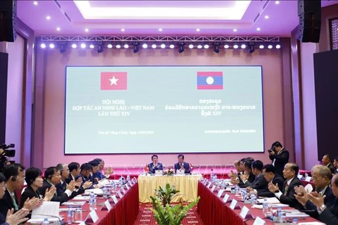 Vietnam y Laos fomentan cooperación en seguridad