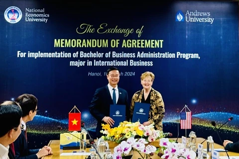 Universidades vietnamita y estadounidense sellan acuerdo de cooperación