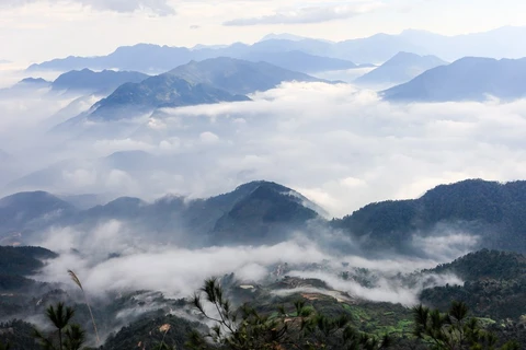 Distrito montañoso vietnamita preserva la cultura para desarrollar el turismo