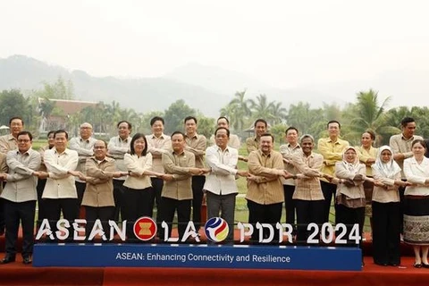ASEAN se compromete a una mayor cooperación en finanzas y banca