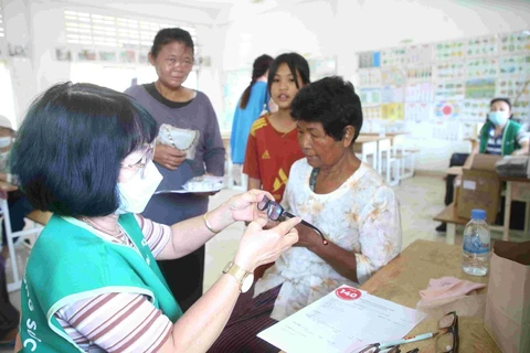  Empresas vietnamitas trabajan junto a personas desfavorecidas en Camboya