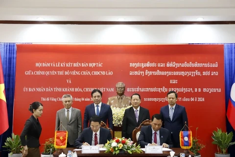 Localidades vietnamita y laosiana impulsan cooperación